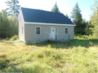 5 Pine Grove Ln, Lagrange, ME 04453