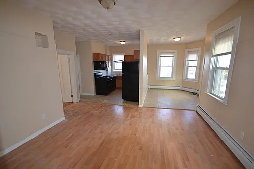 19 Spruce St #1R Photo 1