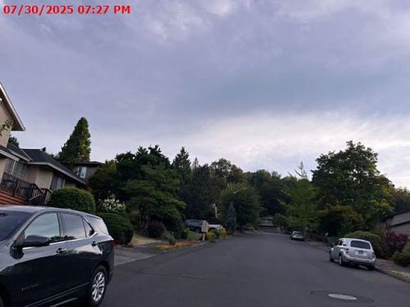 Exterior Neighborhood (street photo)