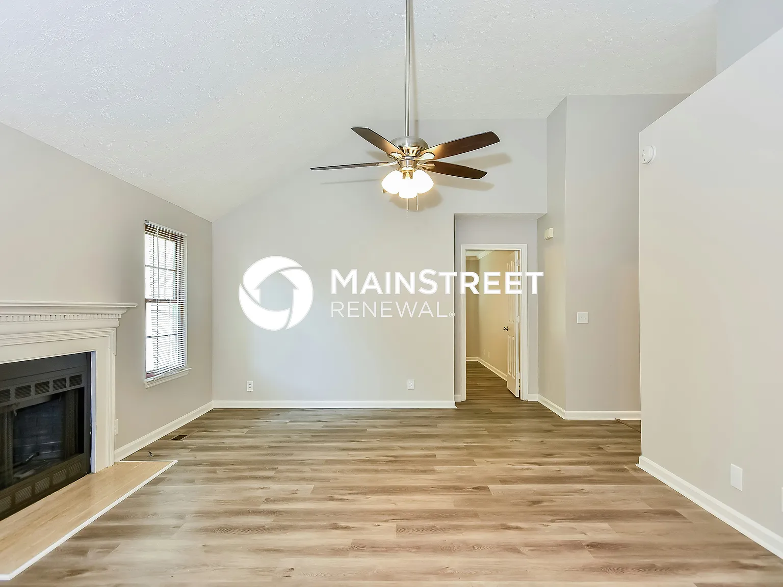 206 Nathan Dr — Photo 3