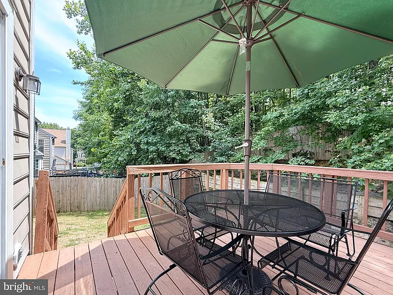 8 Woodmont Ct — Photo 21
