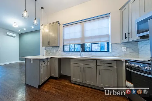 1111 Clarkson Ave #2R Photo 1