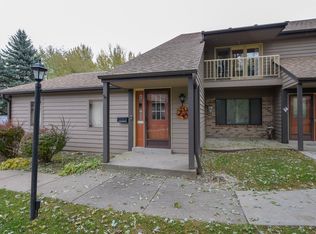 4202 S Ridgewood Ln #42, Greenfield, WI 53221