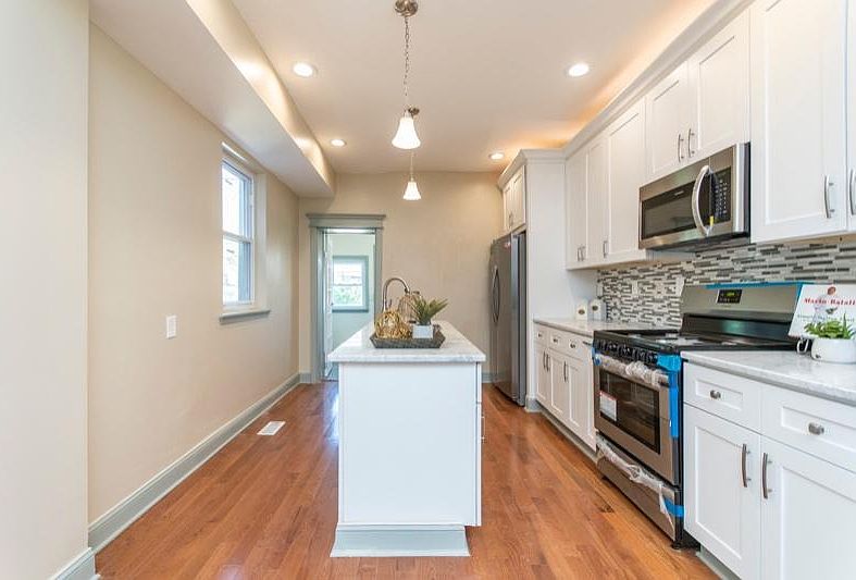 1st image of 5937 Catharine St #A