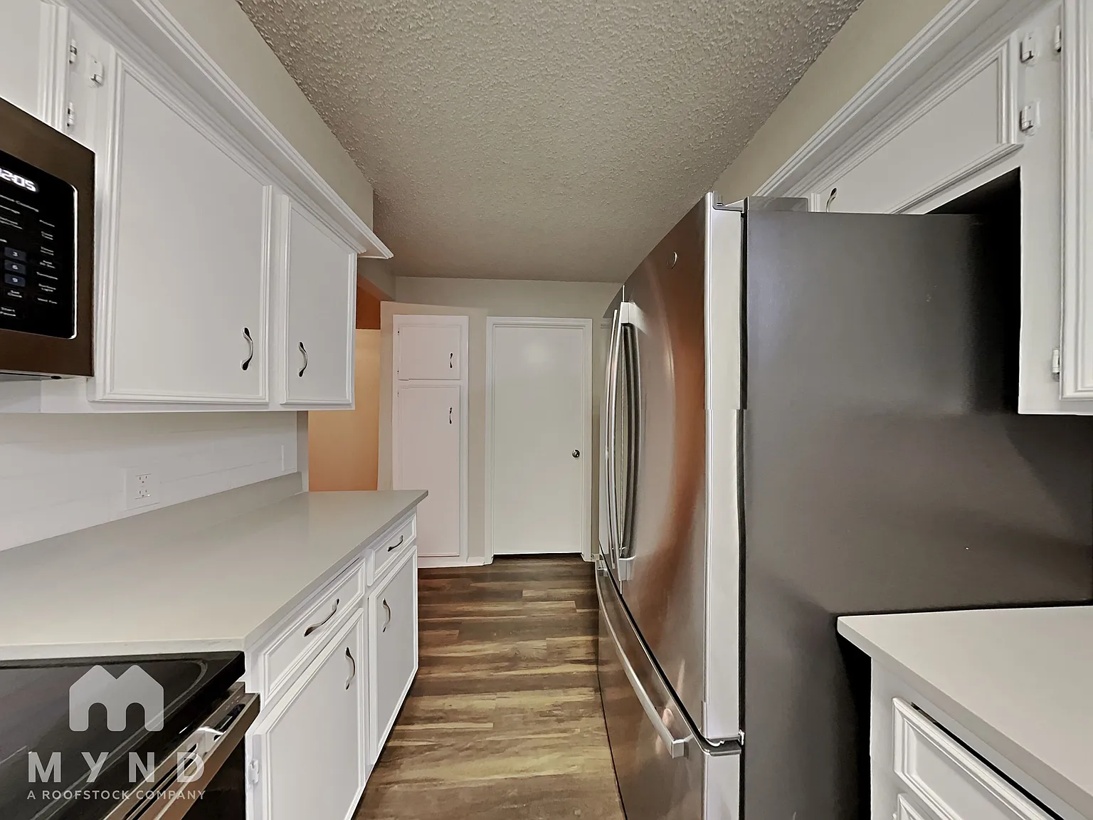 3 bed, 2.0 bath, 1404 sqft, $1,875 — Photo 4