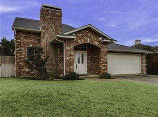 1948 Pine Ridge Dr, Bedford, TX 76021