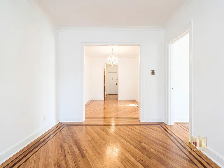 207 E 96th St #1R — Photo 5