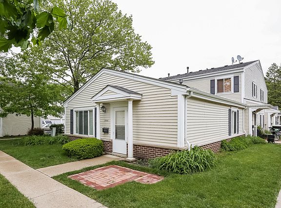 2nd image of 1446 Cove Dr Unit 238-A