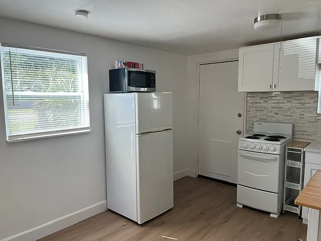 1138 Jamajo Blvd #A — Photo 2