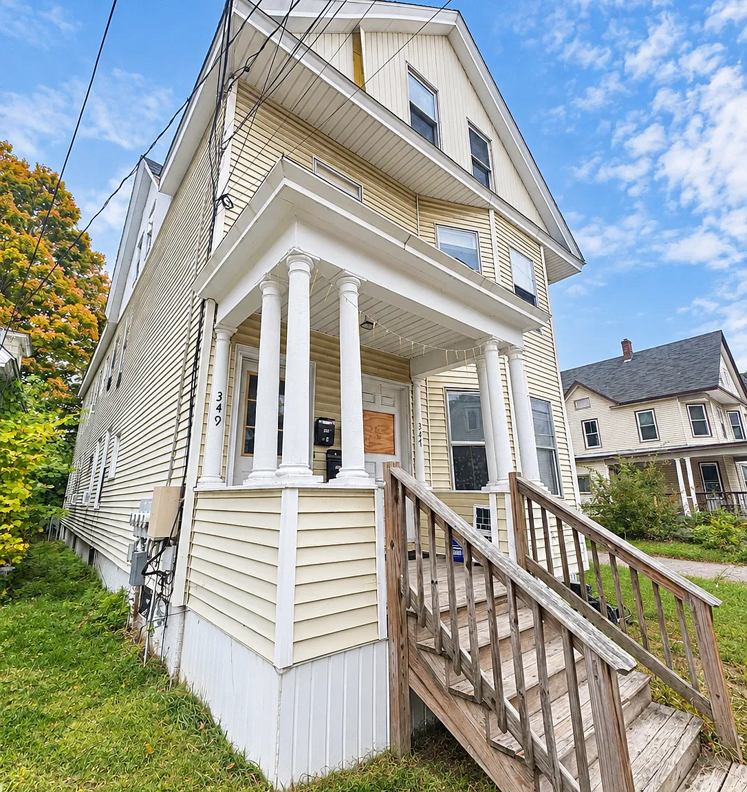 2 bed, $2,050 — Photo 1
