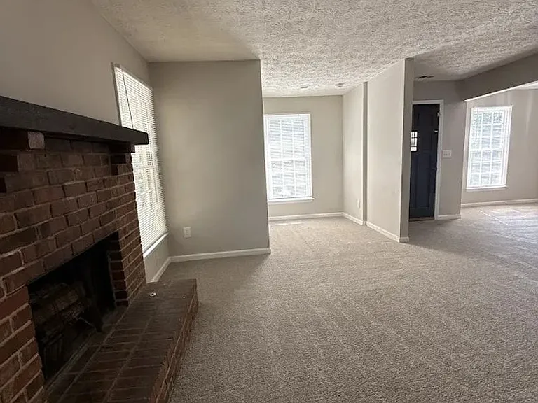 2870 Lakemont Dr SW — Photo 5