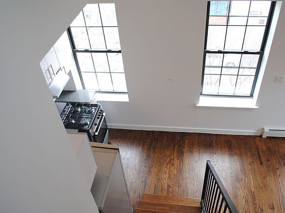 2nd image of 387 Quincy St APT 6R