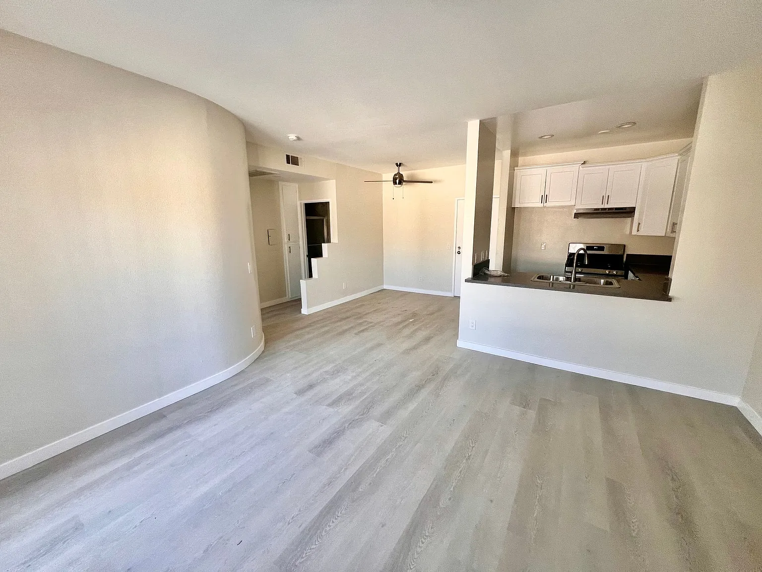Pinewood Apartments — Photo 3