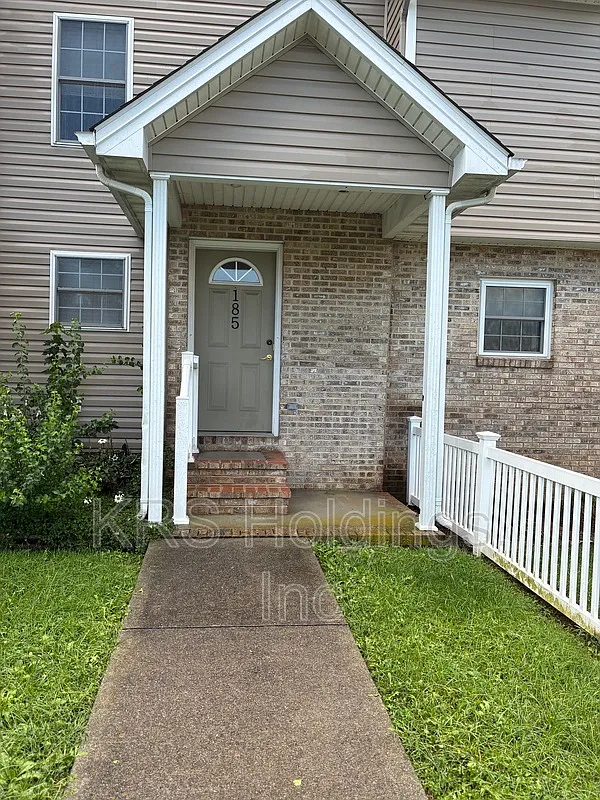 2 bed, 1.5 bath, $1,300 — Photo 1