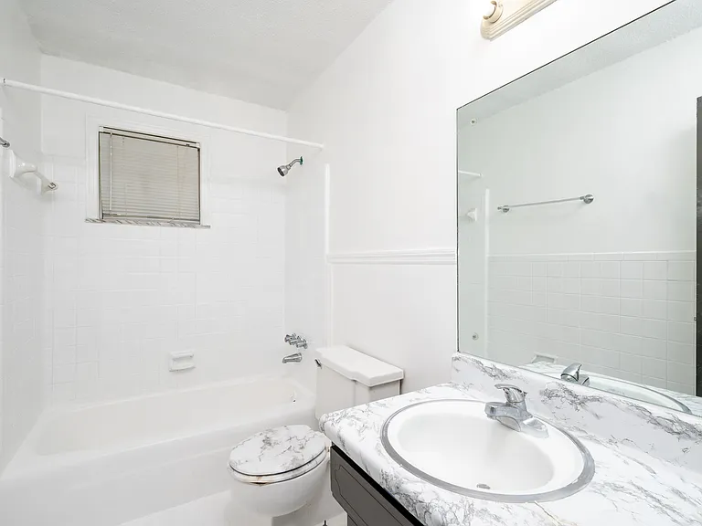 706 S Greer St — Photo 4