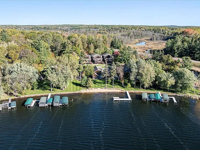 1126 Ebert Dr — Photo 1