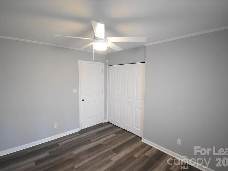 924 Edgegreen Dr — Photo 20