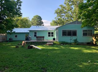915 W Lawson St, Fayetteville, AR 72703