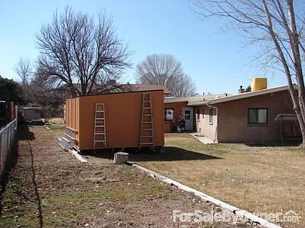 2nd image of 815 Tahiti Dr