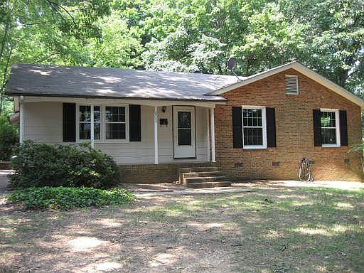 1st image of 2903 Stratford Dr