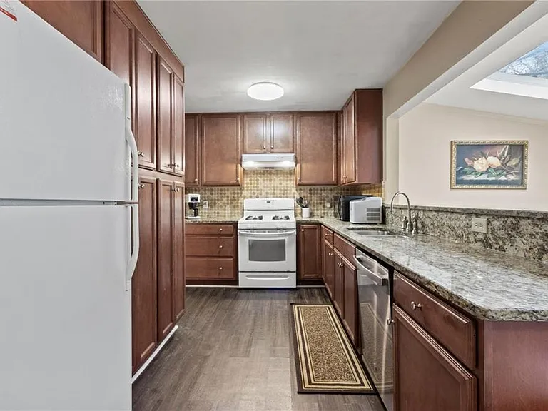 3422 Casa Woods Ln — Photo 3