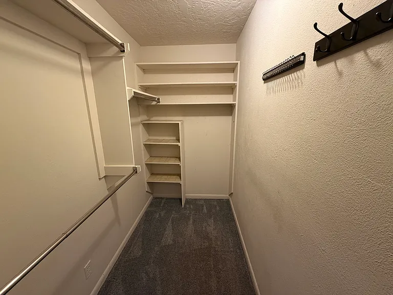 2517 Chateau Dr — Photo 17