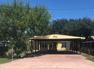 608 N 11th St, Fulton, TX 78358