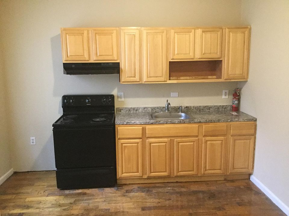 2nd image of 1019 Anna St #1