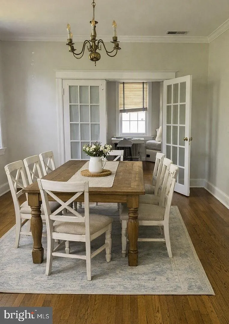 3 bed, 3.5 bath, 2346 sqft, $6,100 — Photo 3