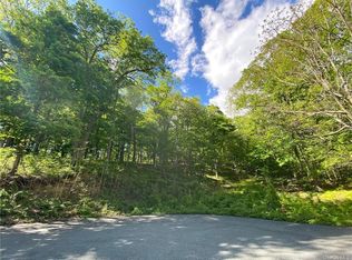 Lookout Stable Rd, Tuxedo park, NY 10987