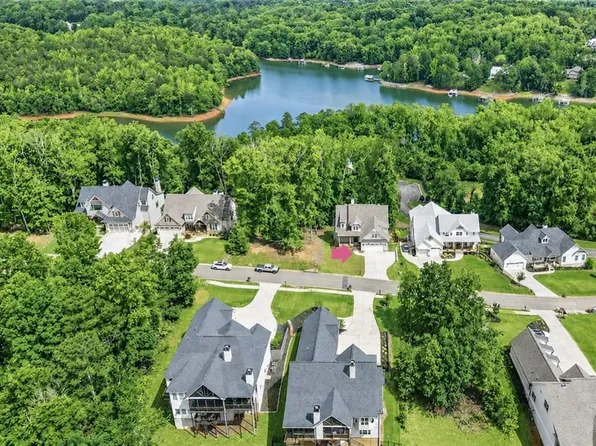 7465 Crestline Dr, Dawsonville, GA 30534