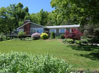 5086 Walkers Line, Burlington, ON L7M0R1