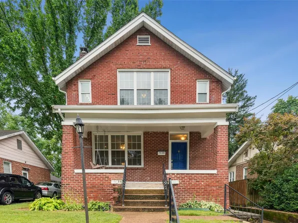 7420 Zephyr Pl, Saint Louis, MO 63143