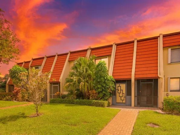 4527 Luxemburg Court, Lake Worth, FL 33467