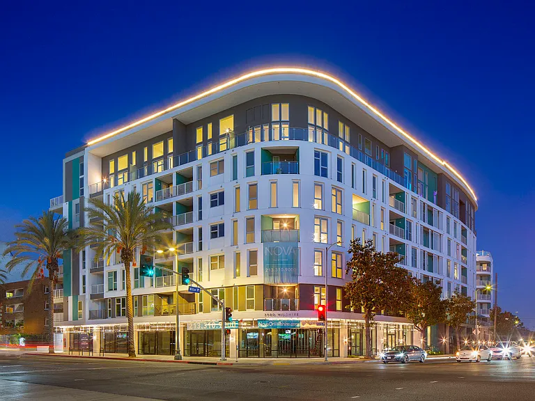 Nova on Wilshire — Photo 5