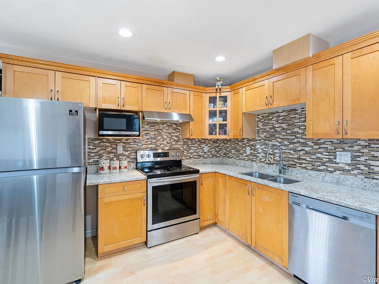 3 bed, 1196 sqft, $3,500 — Photo 4