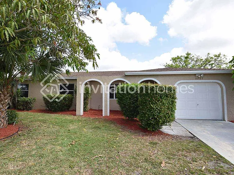 10927 Gallery St — Photo 1