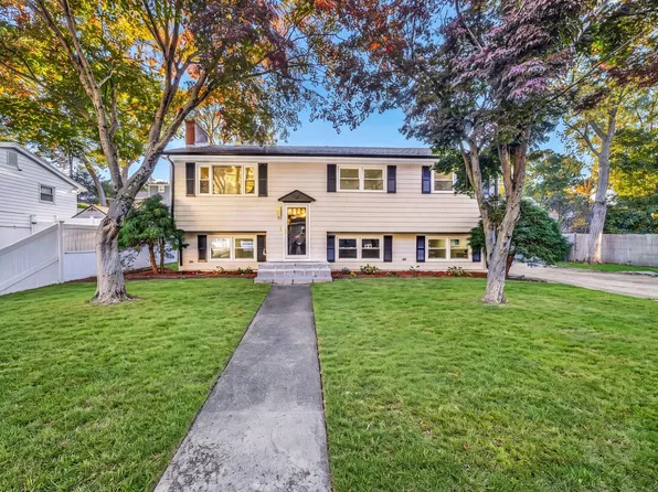 52 Hesper St, Saugus, MA 01906
