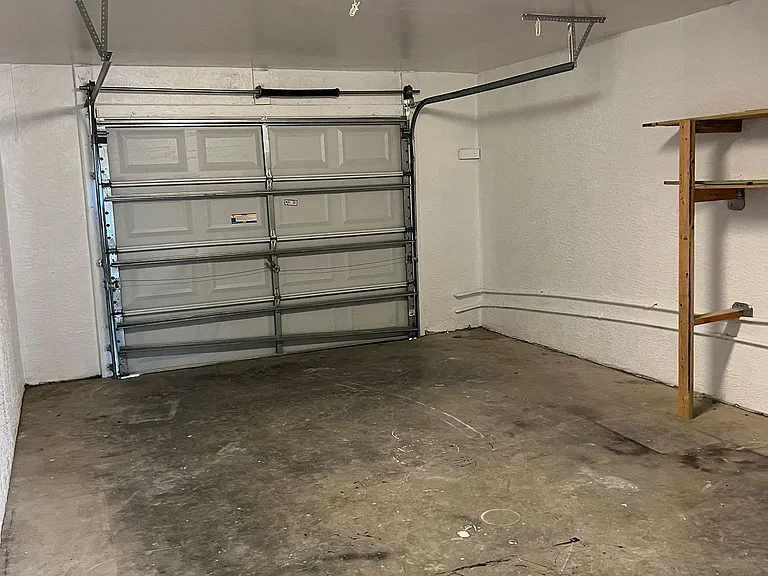 1002 SE 9th Ct — Photo 9