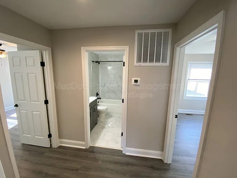 77 Lakeview Dr — Photo 23