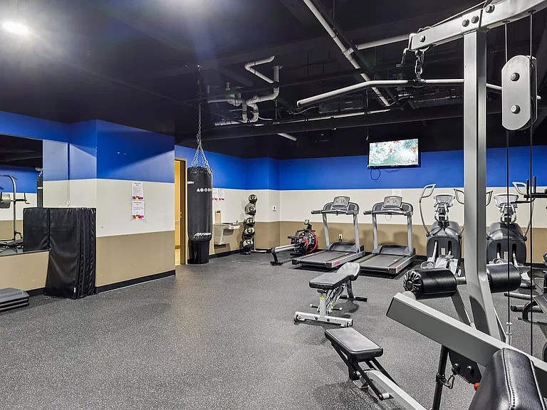 70-web-or-mls-Penn Ave-2409-905