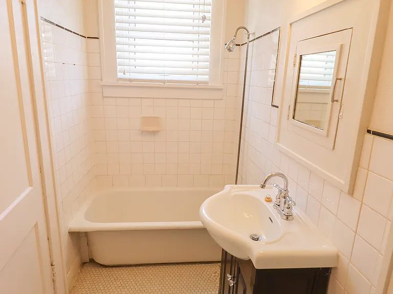 155 W Mountain Ave #128-5 — Photo 9