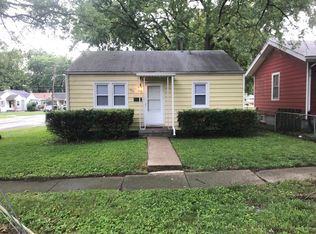 2451 S 14th St, Springfield, IL 62703