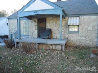 1025 S Thelma Ave, Springfield, MO 65807