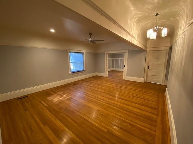 Entry/living room