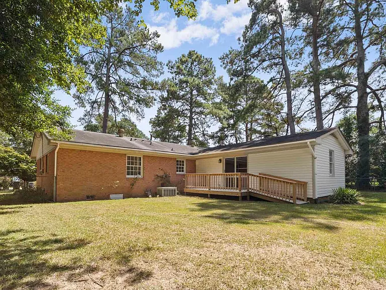 632 Rock Spring Rd — Photo 28