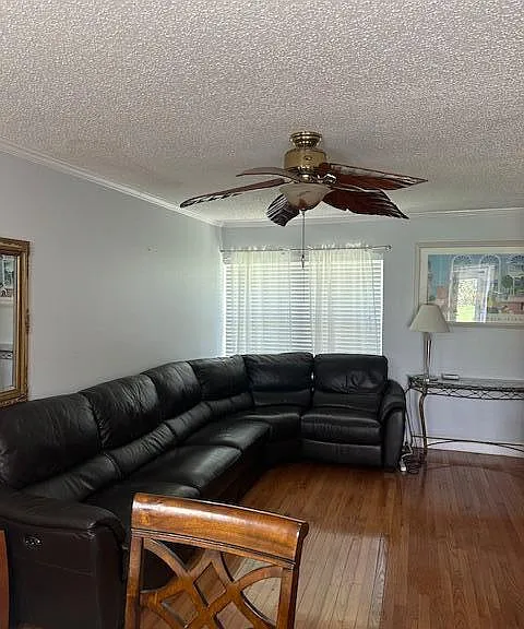 12021 W Greenway Dr #101 — Photo 5