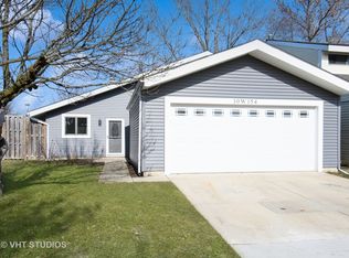 30W154 Wildwood Ct, Warrenville, IL 60555