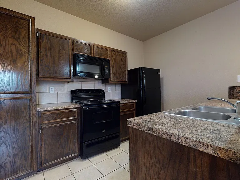 1707 Aztec Trce #A — Photo 10