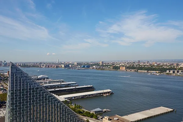 Rented by The Dermot Realty Management Company | media 26